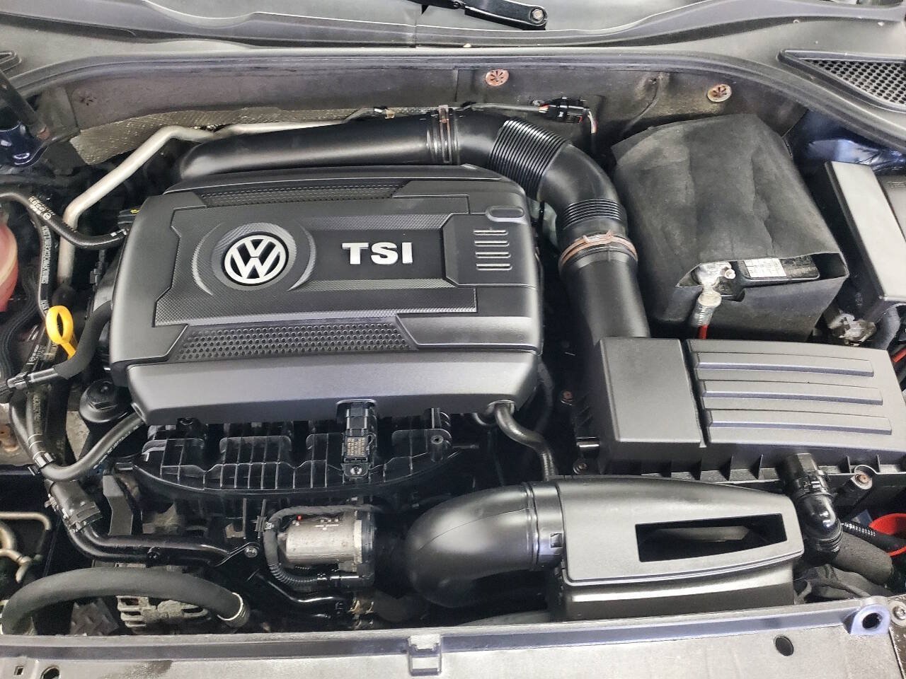 Used 2015 Volkswagen Passat 1.8T Limited Edition FWD image 4