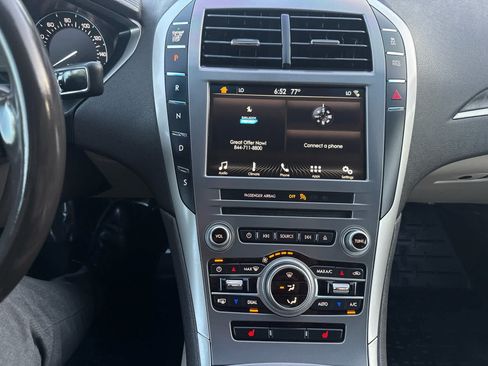Used 2017 Lincoln MKZ Select AWD/4WD image 20