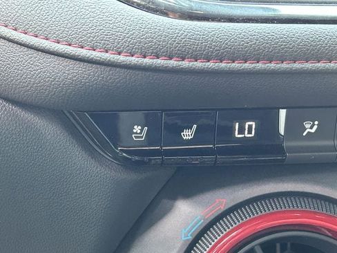 Used 2019 Chevrolet Blazer RS AWD/4WD image 30