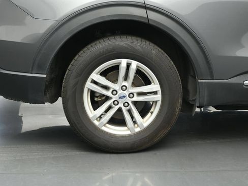Used 2021 Ford Explorer XLT w/ Equipment Group 202A AWD/4WD image 6