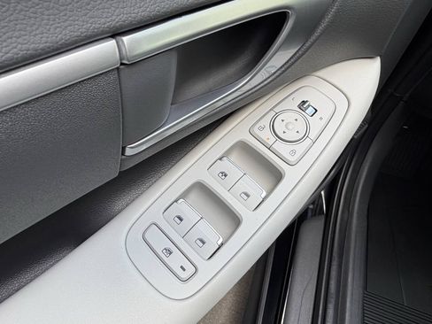 Used 2025 Hyundai Sonata SE FWD image 15