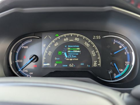 New 2025 Toyota RAV4 SE image 17