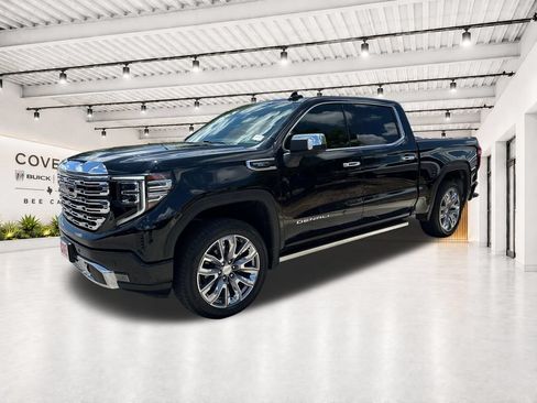 Used 2022 GMC Sierra 1500 Denali w/ Denali Reserve Package AWD/4WD image 4
