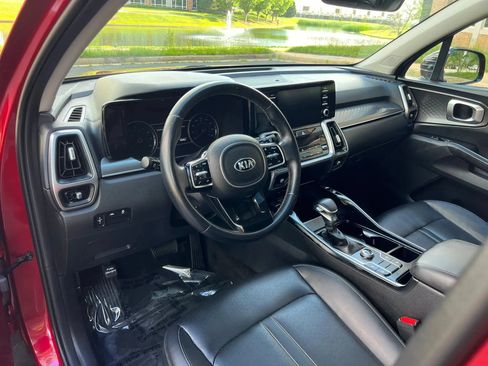 Used 2021 Kia Sorento S w/ Panoramic Sunroof Package AWD/4WD image 15