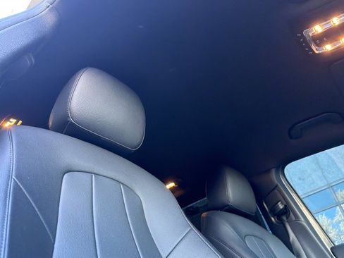 Used 2021 Mercedes-Benz GLB 250 250 image 21