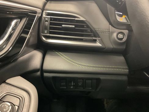 Used 2025 Subaru Outback Onyx Edition AWD/4WD image 12