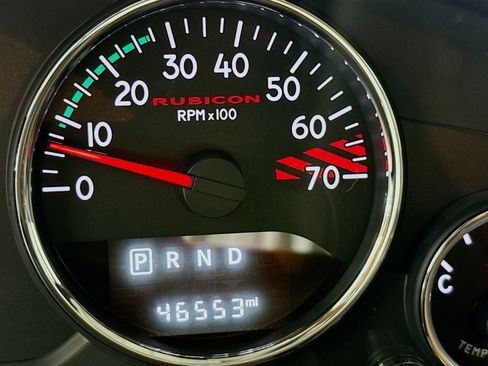 Used 2017 Jeep Wrangler Unlimited Rubicon image 13