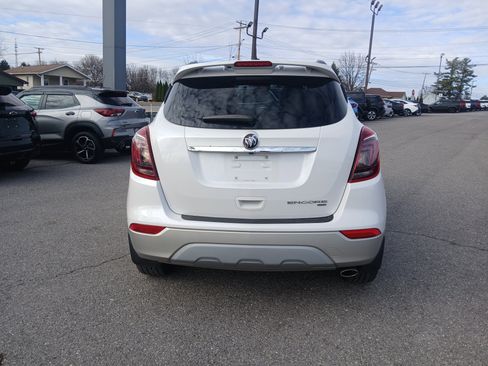 Used 2019 Buick Encore Sport Touring image 4