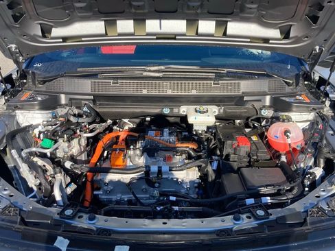 New 2025 Chevrolet Equinox EV RS w/ Convenience Package II FWD image 27