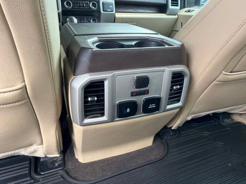 Used 2020 Ford F150 Lariat w/ Equipment Group 502A Luxury AWD/4WD image 24