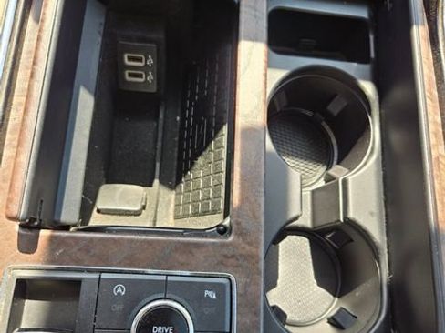 Used 2019 Lincoln Navigator Reserve image 26