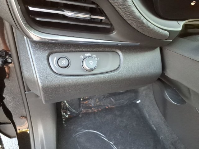 New 2026 Buick Envista Sport Touring w/ Convenience I Package FWD image 28