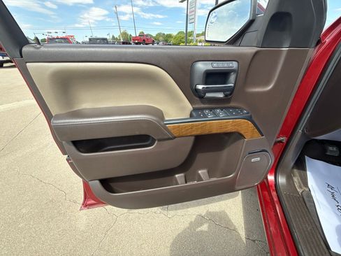 Used 2018 Chevrolet Silverado 1500 LTZ w/ Sport Package AWD/4WD image 11