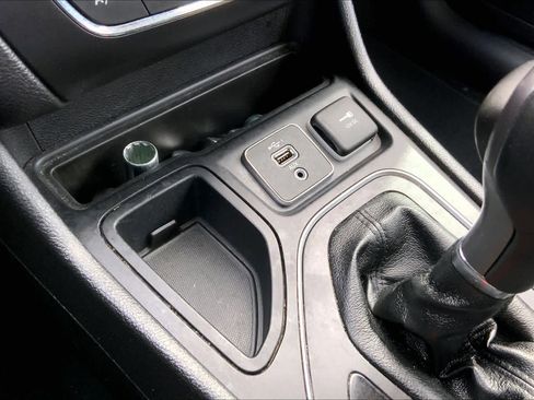 Used 2021 Jeep Cherokee Latitude Plus image 35