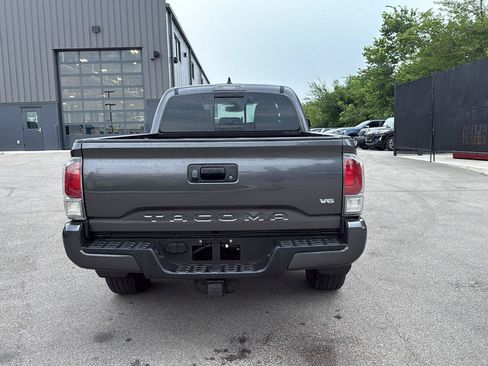 Used 2021 Toyota Tacoma TRD Sport AWD/4WD image 4
