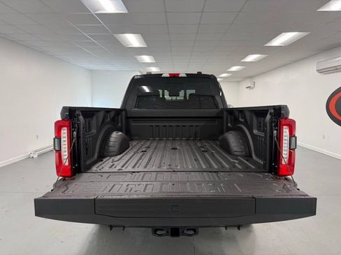 New 2026 Ford F250 Lariat w/ Lariat Premium Package image 7