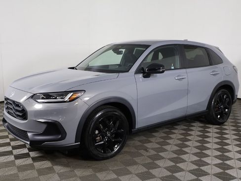 Used 2025 Honda HR-V Sport image 7