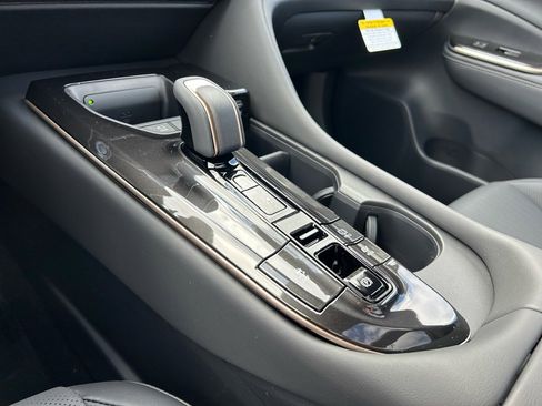 New 2026 Toyota Crown Signia image 21