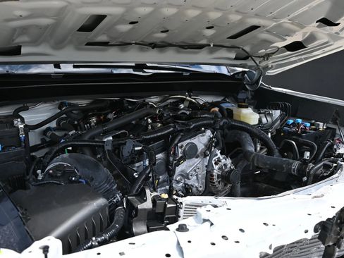 Used 2024 Toyota Tacoma SR image 15