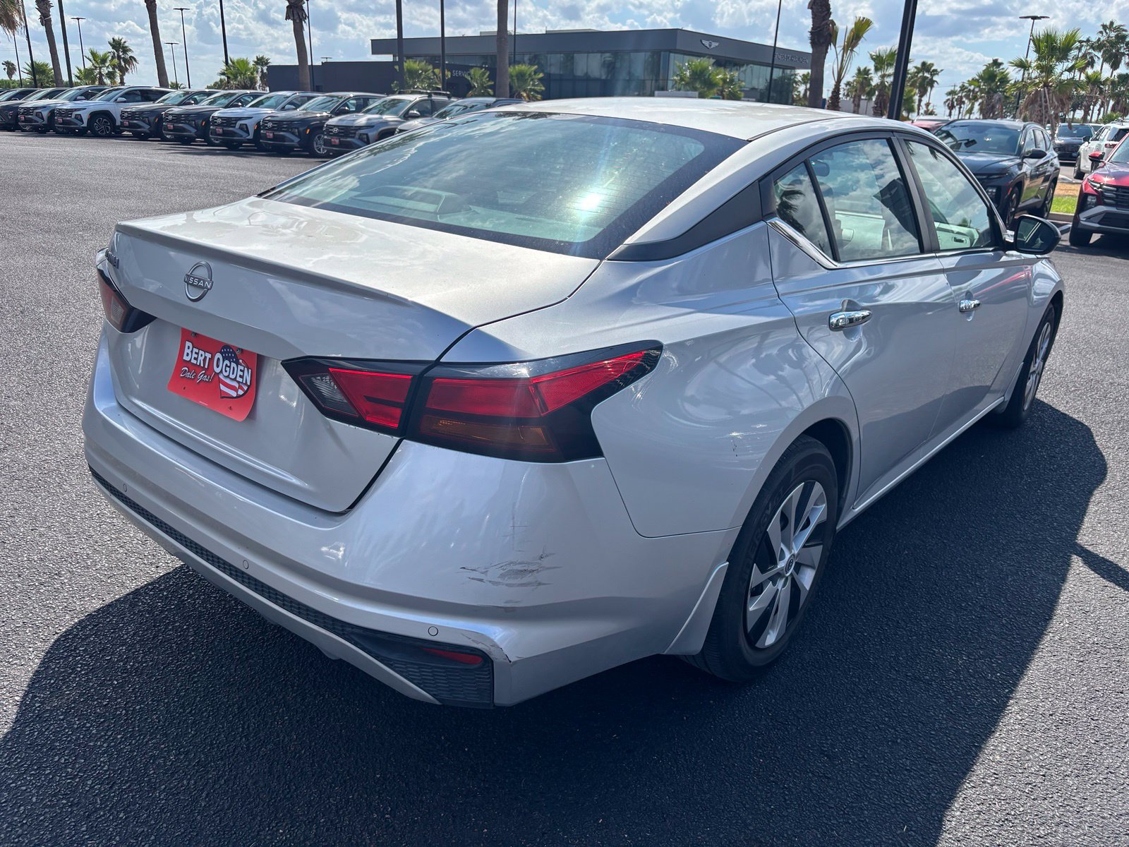 Used 2024 Nissan Altima 2.5 S FWD image 6