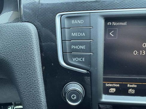 Used 2016 Volkswagen GTI S image 17