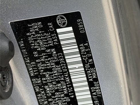 Used 2020 Toyota Camry LE image 10