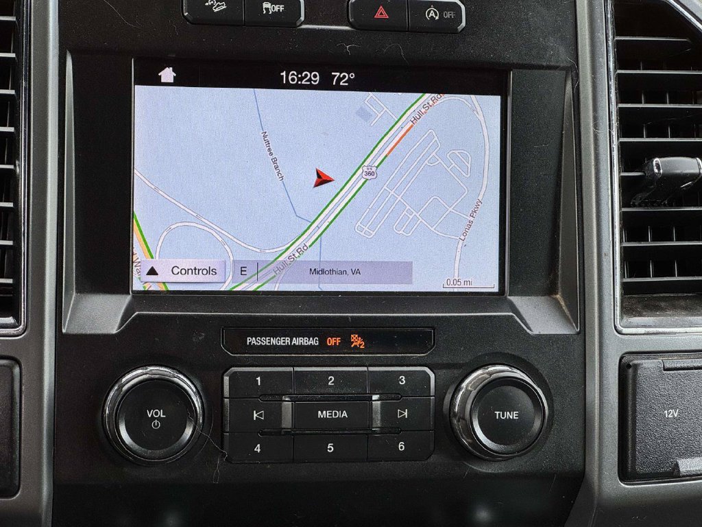 Used 2019 Ford F150 XLT w/ Equipment Group 302A Luxury AWD/4WD image 4