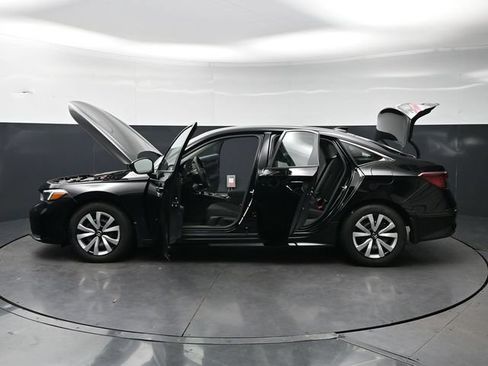 Certified 2026 Honda Civic LX image 32
