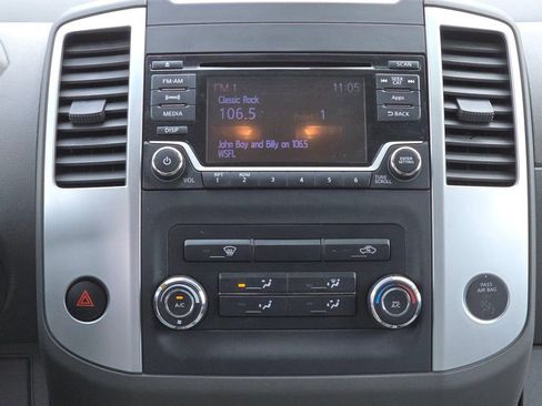 Used 2015 Nissan Frontier Desert Runner image 18