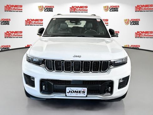 Used 2023 Jeep Grand Cherokee Overland AWD/4WD image 15