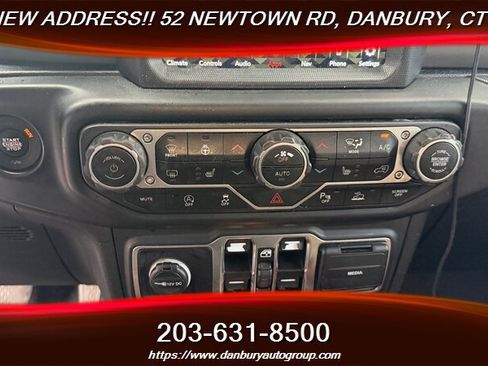 Used 2021 Jeep Wrangler Unlimited Rubicon AWD/4WD image 25