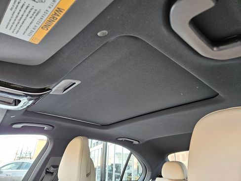 Certified 2022 Mercedes-Benz C 300 4MATIC Sedan image 17