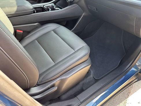 Used 2024 Chevrolet Traverse LT FWD image 38