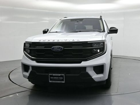 Used 2025 Ford Expedition Max Active RWD image 53
