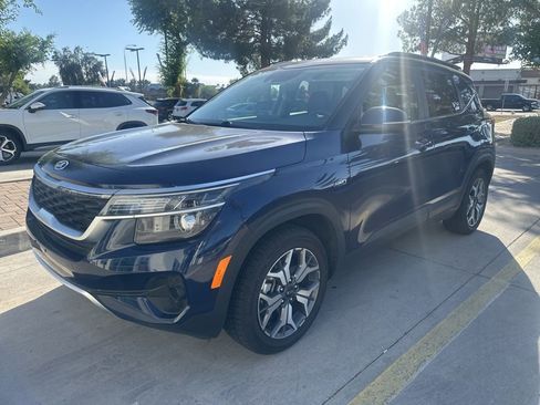 Used 2021 Kia Seltos EX AWD/4WD image 1