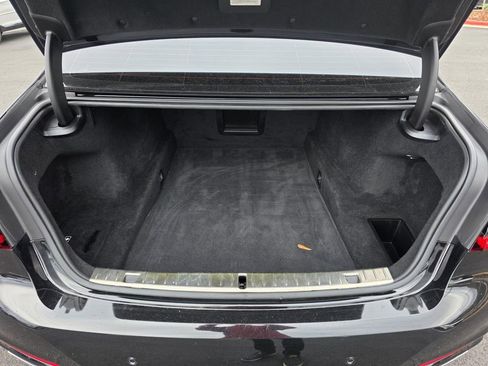 Used 2021 BMW 740i image 9