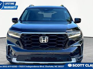 Used 2025 Honda Pilot Elite video 2
