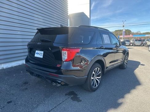 Used 2023 Ford Explorer ST image 3