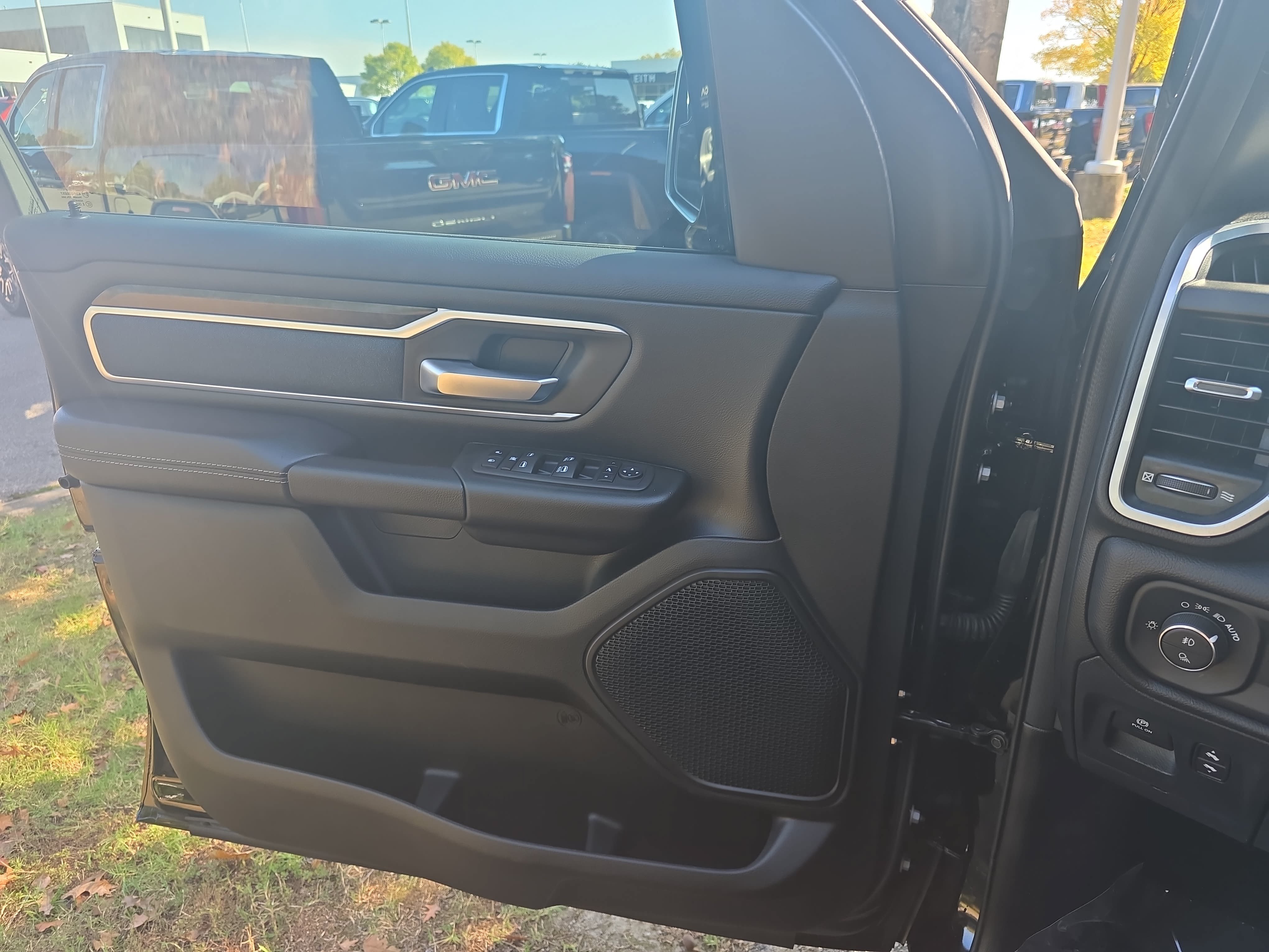 Used 2023 RAM 1500 Big Horn AWD/4WD image 26