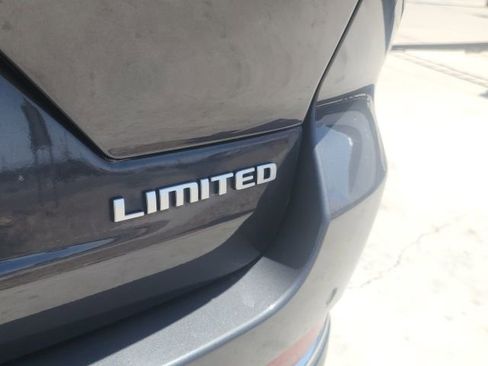 Used 2024 Jeep Grand Cherokee Limited image 12