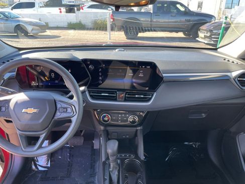 Used 2025 Chevrolet TrailBlazer LT image 18