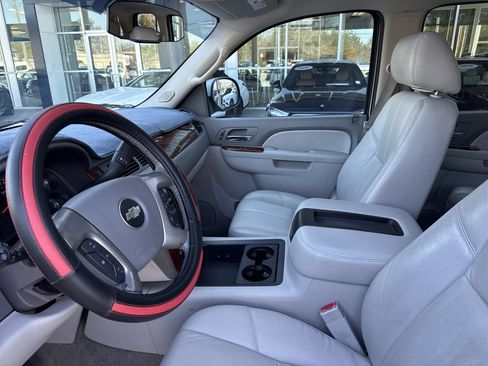 Used 2013 Chevrolet Tahoe LT w/ Luxury Package image 17