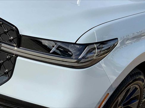 New 2025 Lincoln Navigator L Reserve w/ Jet Appearance Package image 13