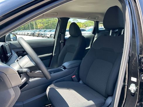 New 2025 Nissan Kicks S image 13