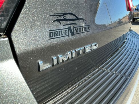 Used 2019 Ford Expedition Limited image 18