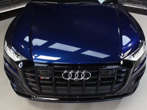 Used 2023 Audi SQ8 Prestige AWD/4WD image 11