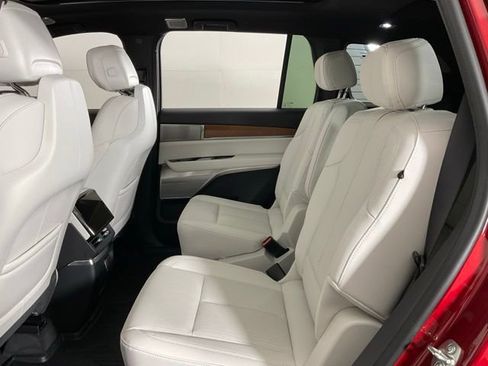 New 2026 Cadillac Vistiq Sport w/ LPO, Floor Liner Package image 32