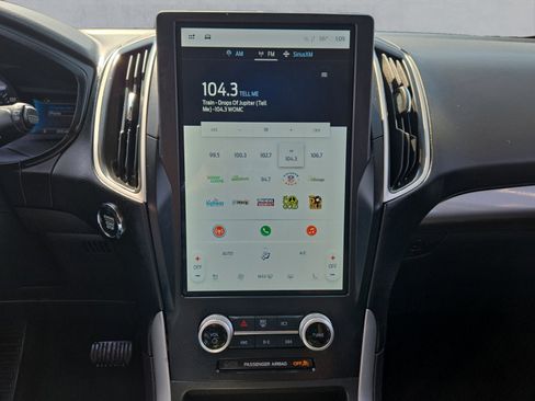 Used 2024 Ford Edge SEL w/ Convenience Package image 17