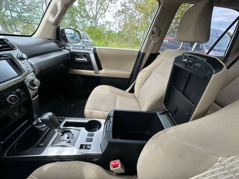 Used 2016 Toyota 4Runner SR5 AWD/4WD image 24
