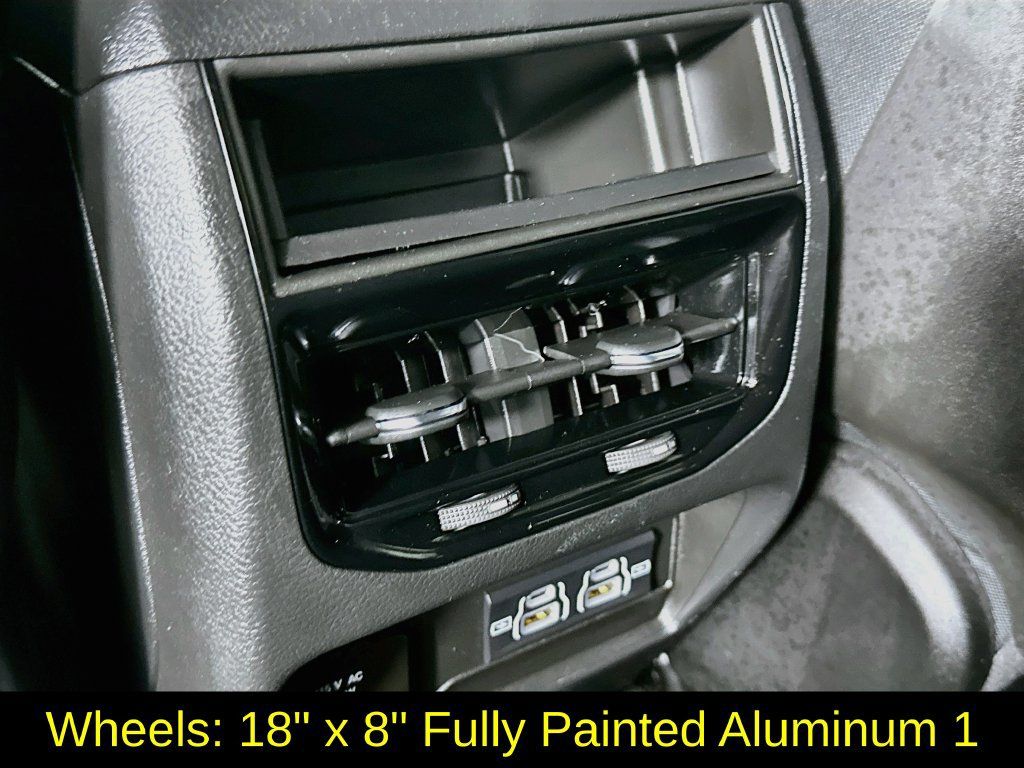 Used 2023 Jeep Grand Cherokee Altitude AWD/4WD image 32